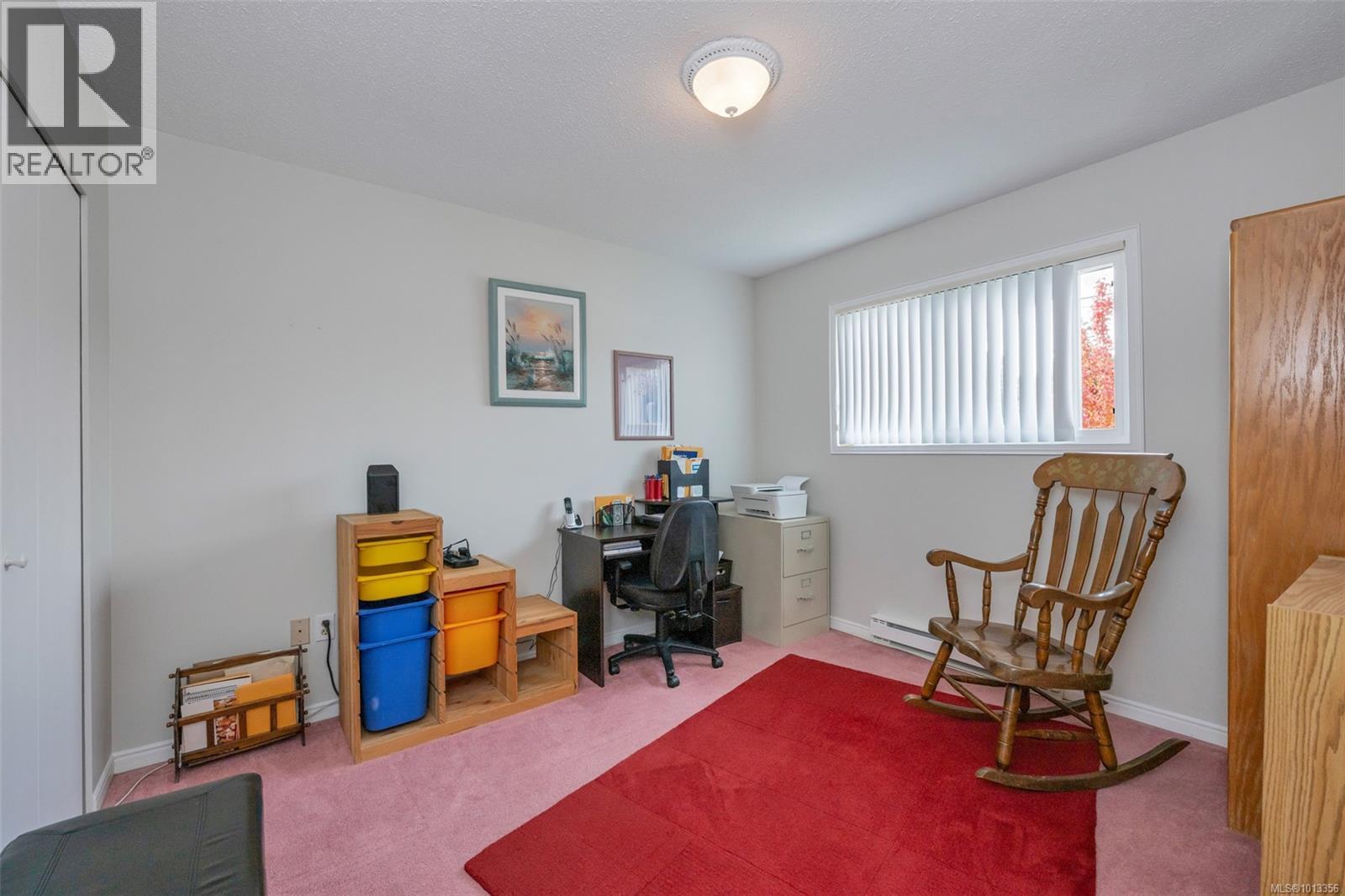 920 Agnes St, Esquimalt