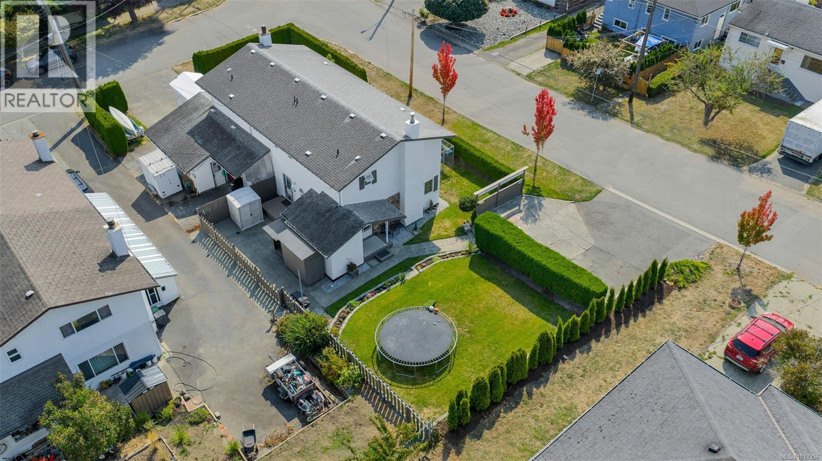920 Agnes St, Esquimalt