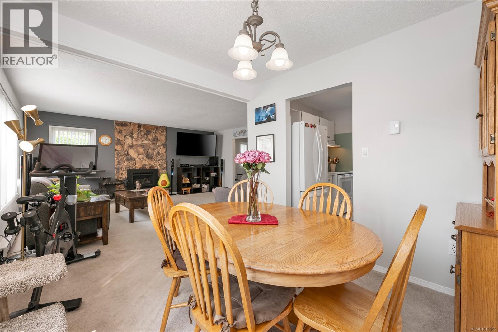 920 Agnes St, Esquimalt