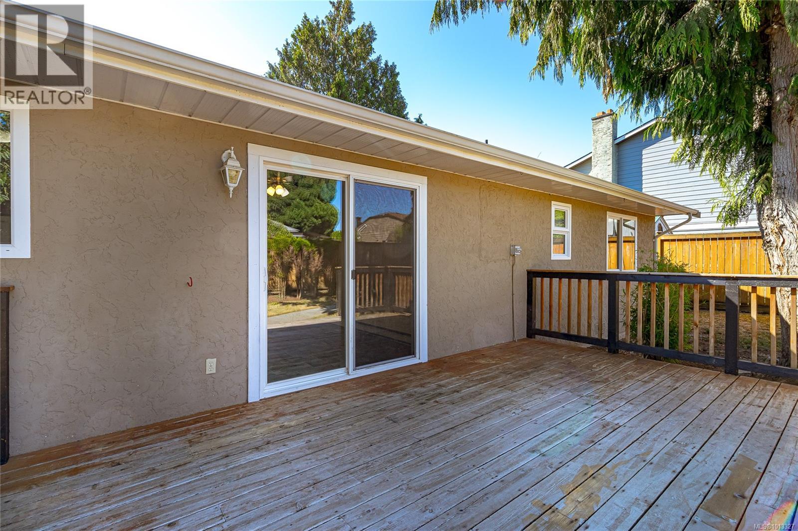  7840 Wallace Drive, Central Saanich
