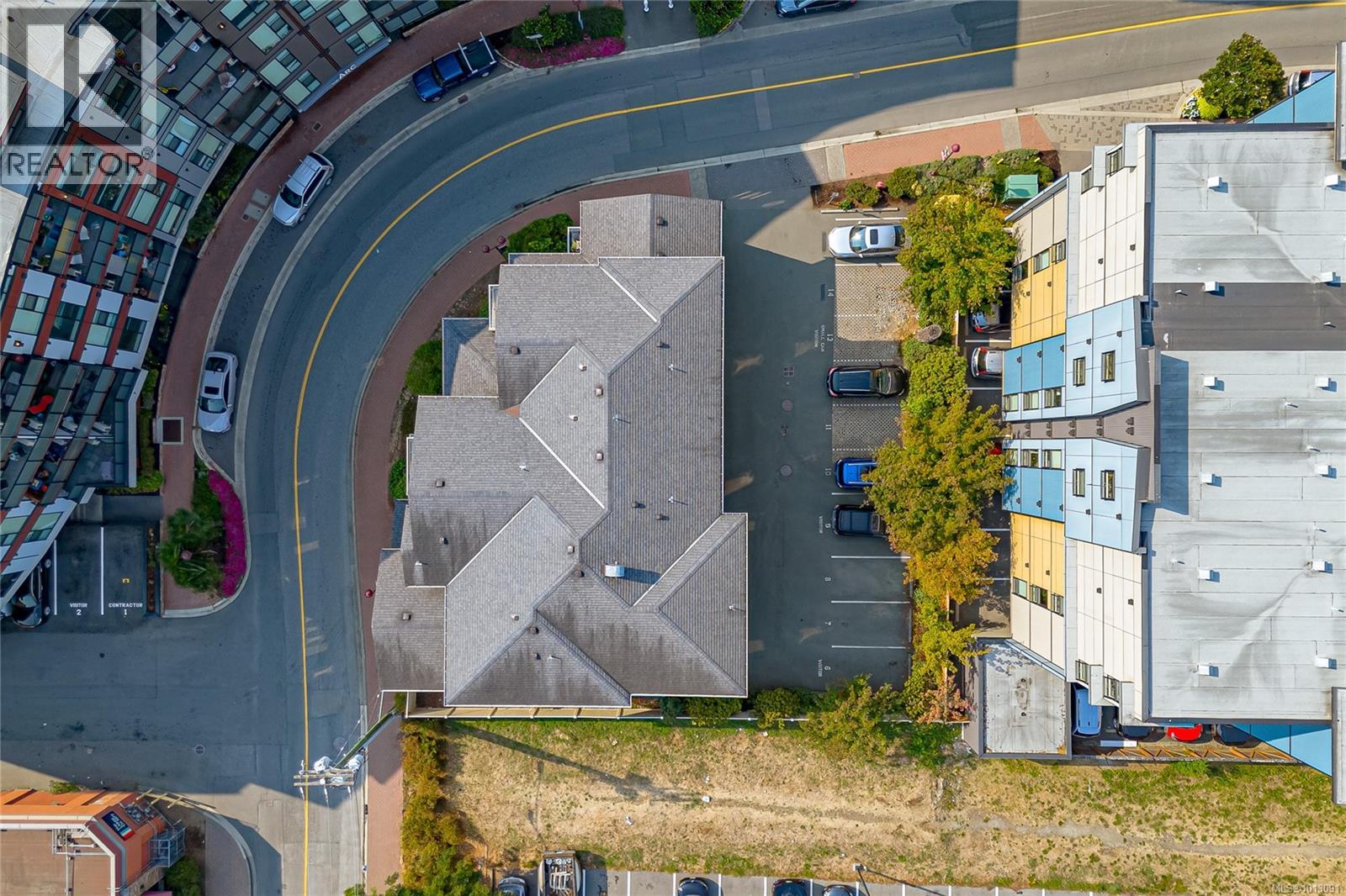203 2844 Bryn Maur Road, Langford