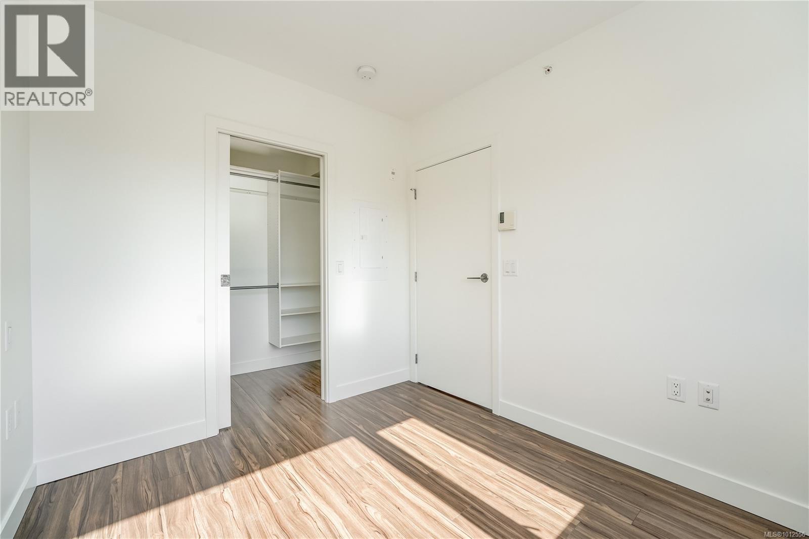 405 838 Broughton St, Victoria