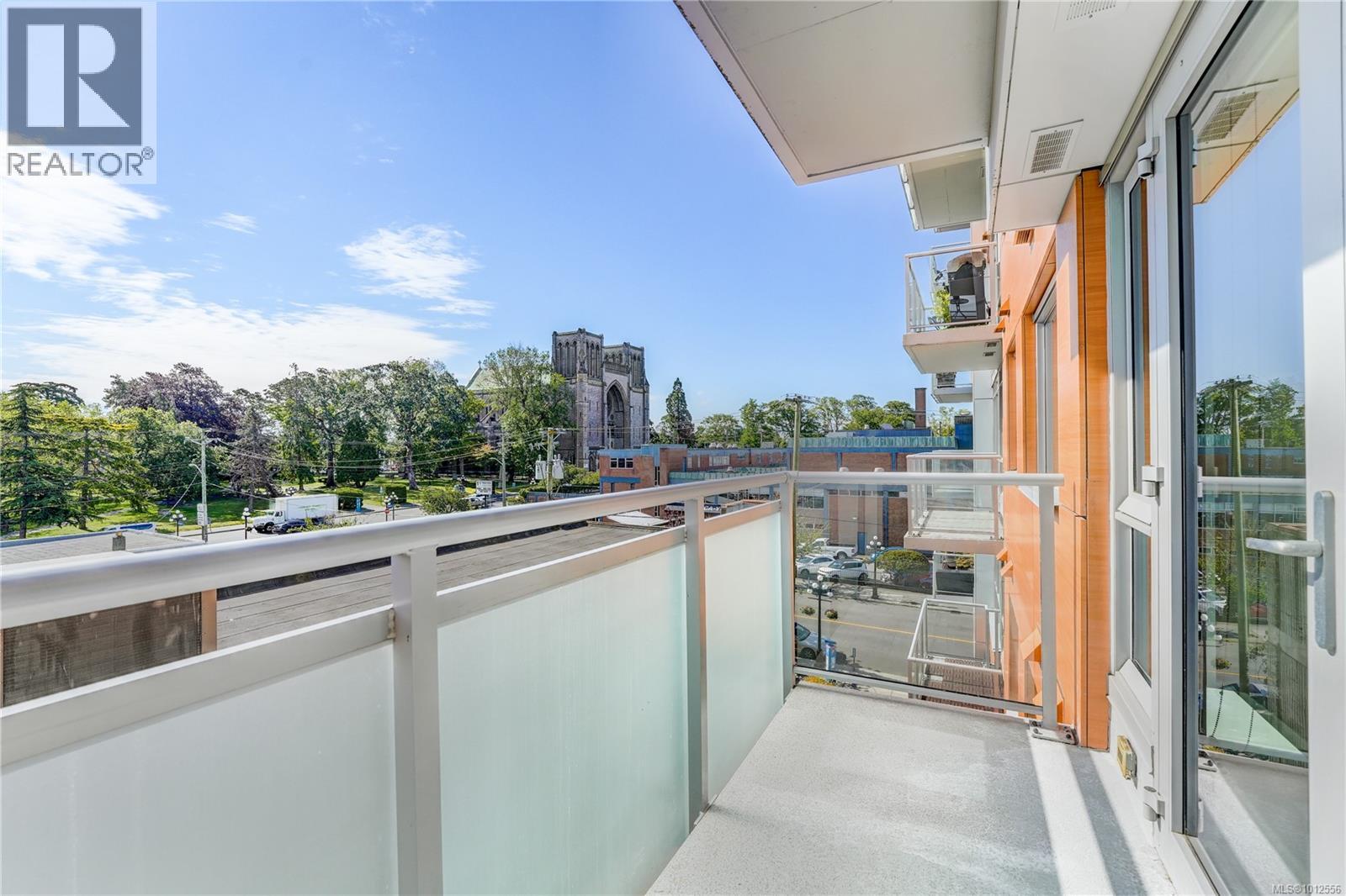 405 838 Broughton St, Victoria