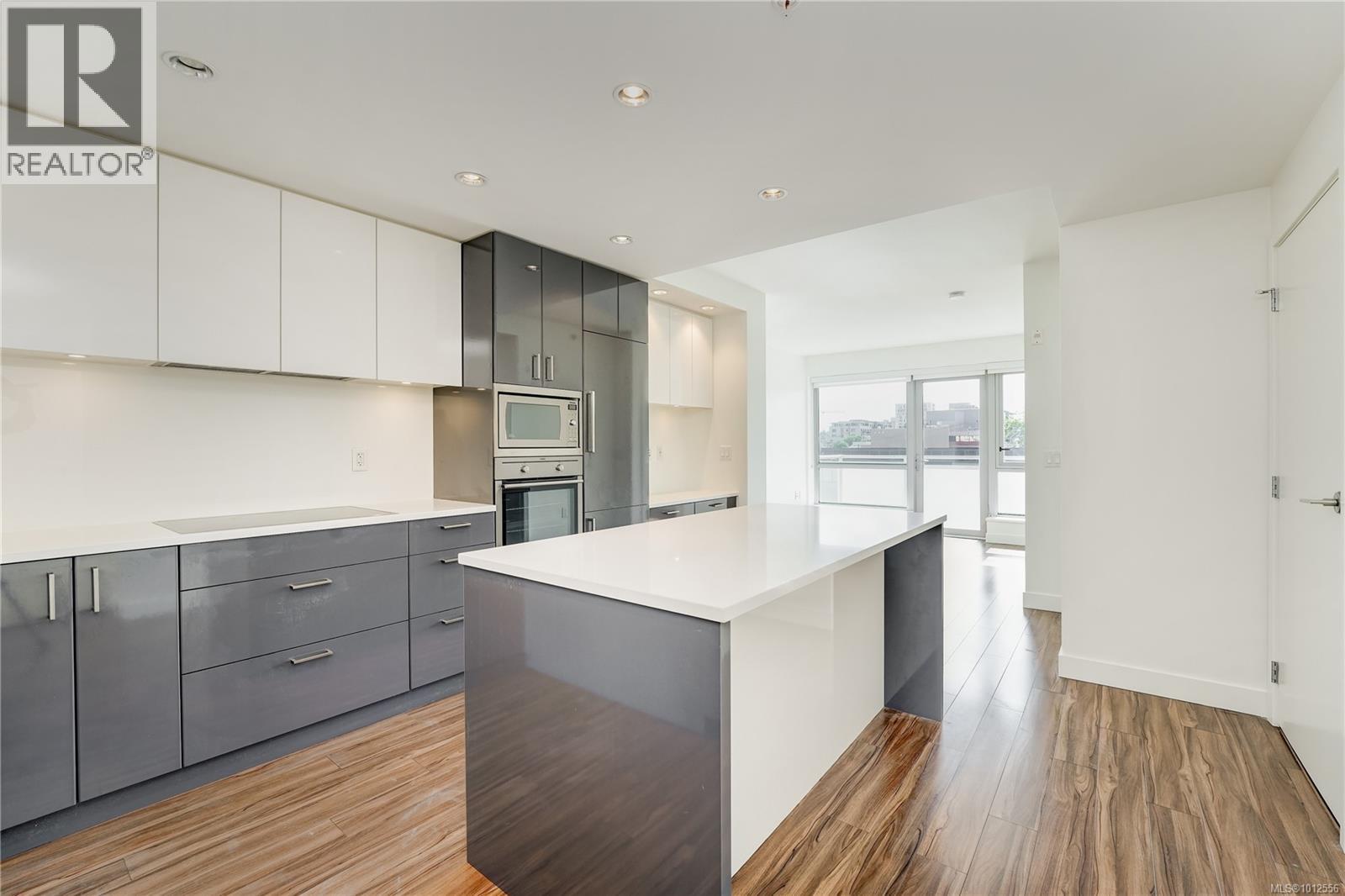 405 838 Broughton St, Victoria