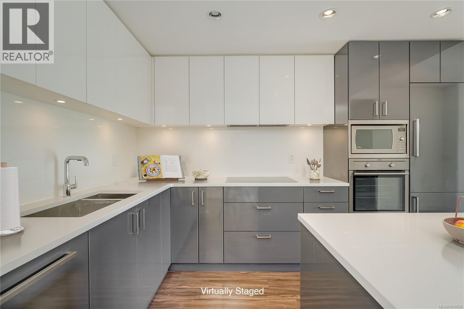 405 838 Broughton St, Victoria