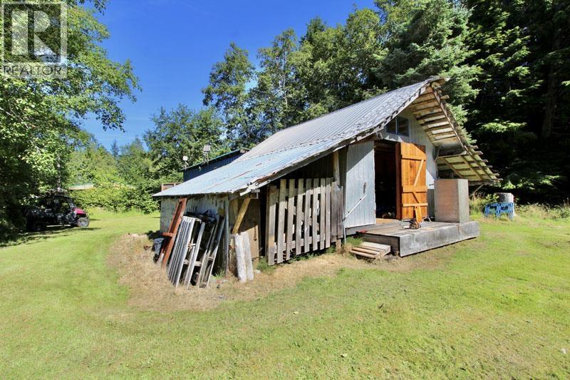 1514 BURGESS AVENUE - 25