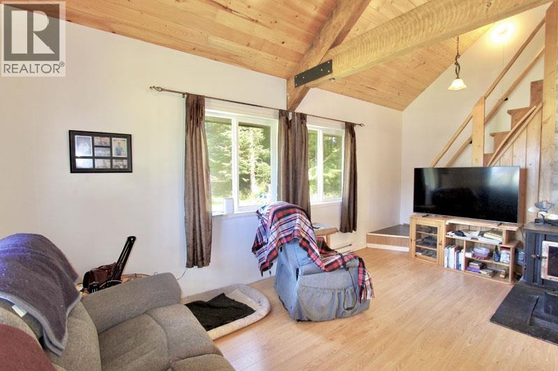 1514 BURGESS AVENUE - 3