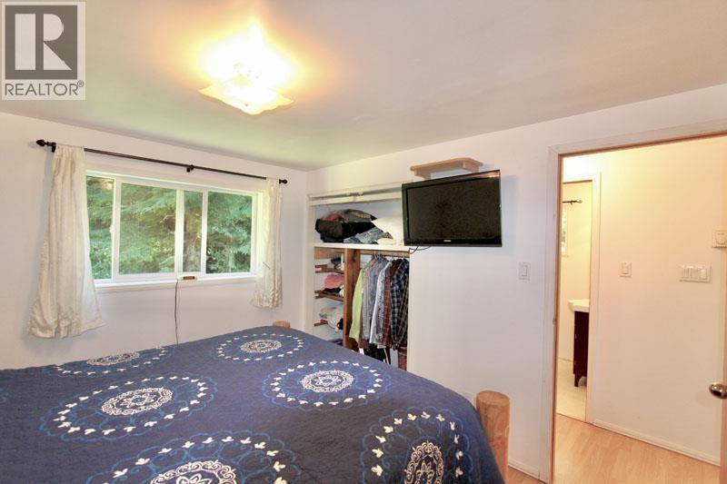 1514 BURGESS AVENUE - 10