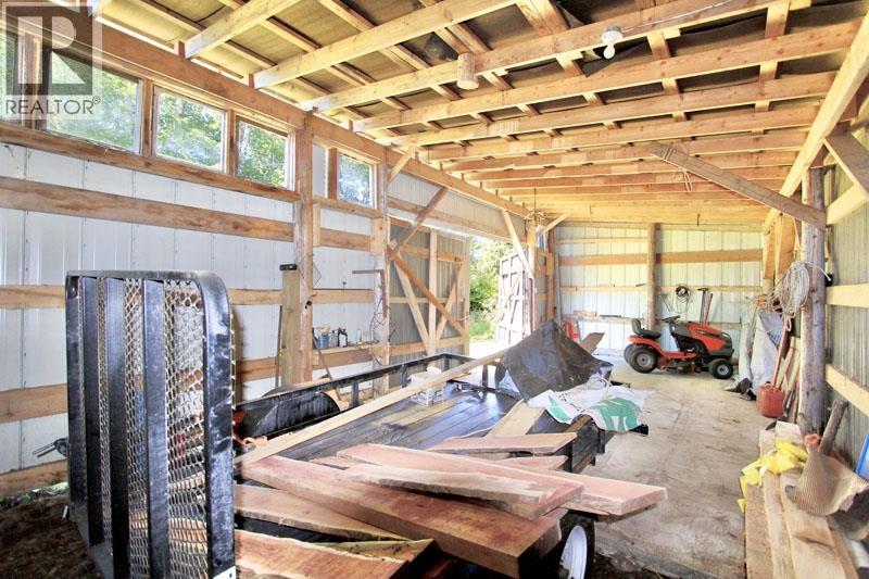 1514 BURGESS AVENUE - 28