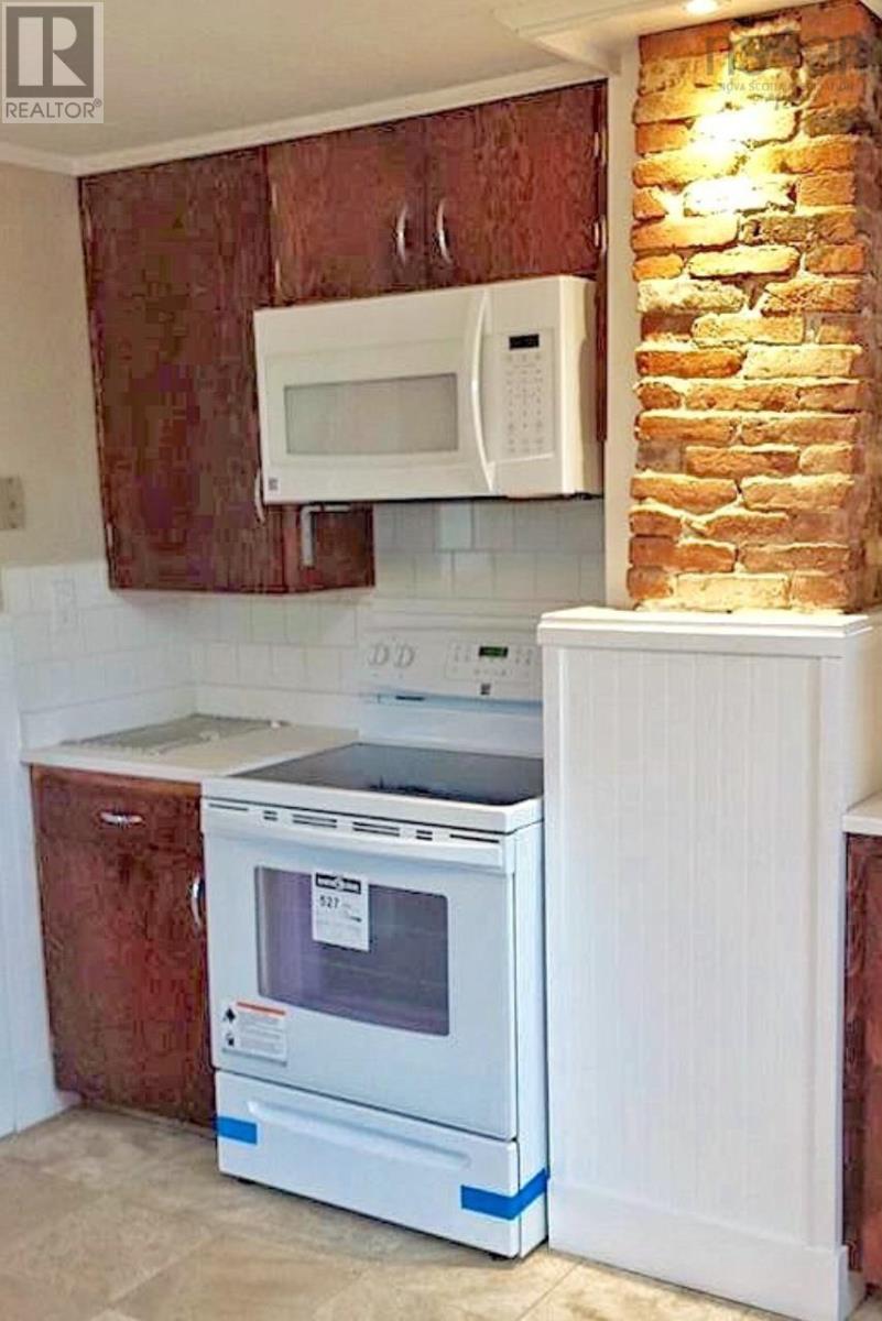 Property 5 of 22 of 94 HOPSON Street