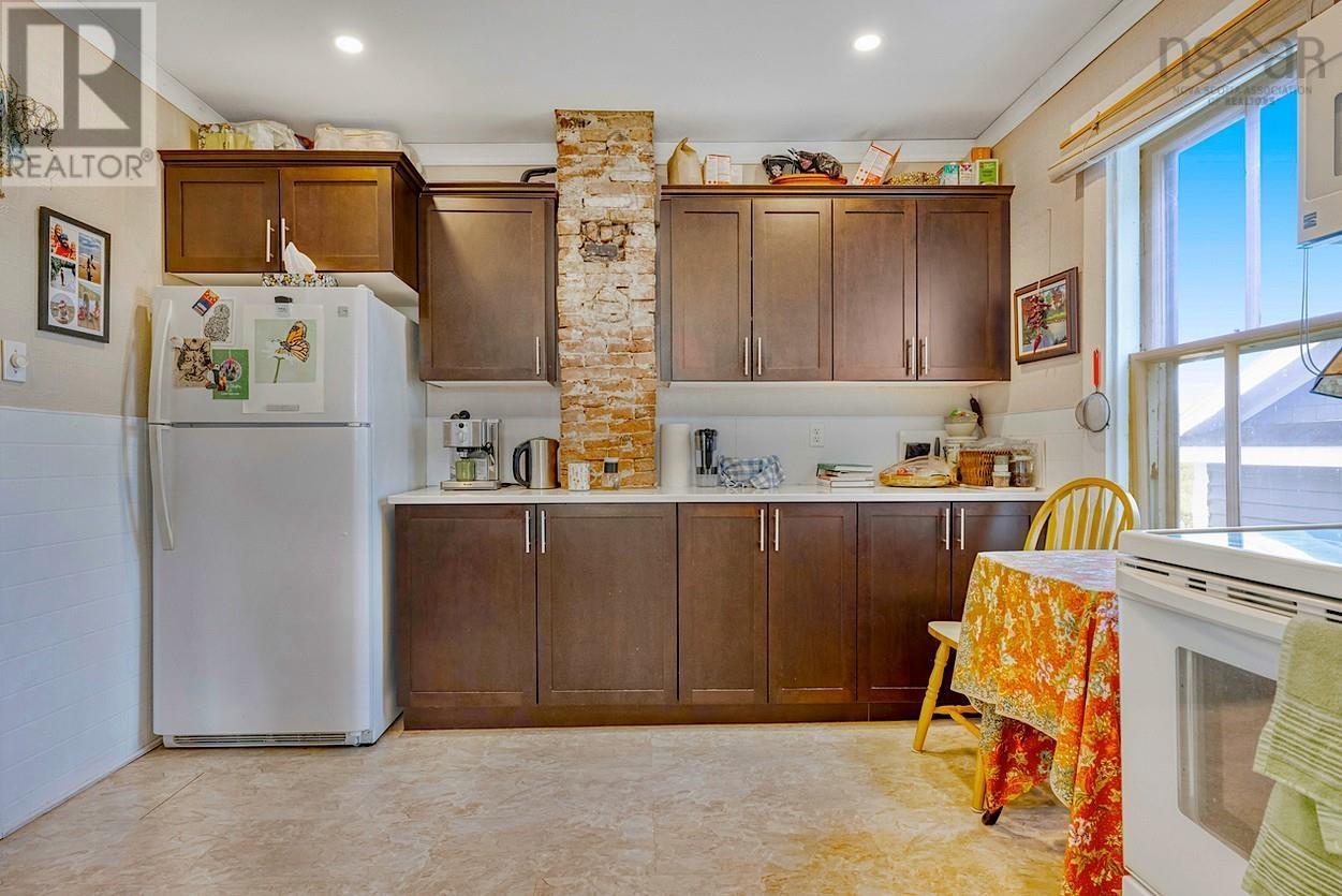 Property 13 of 22 of 94 HOPSON Street