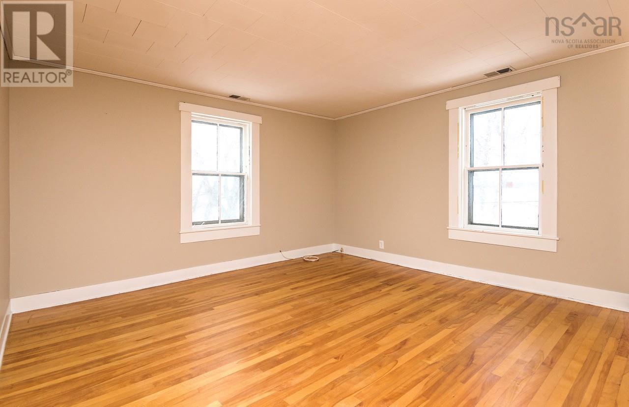 Property 4 of 22 of 94 HOPSON Street