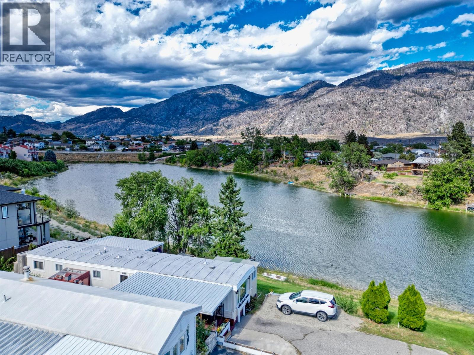7 9106 Main Street Street, Osoyoos