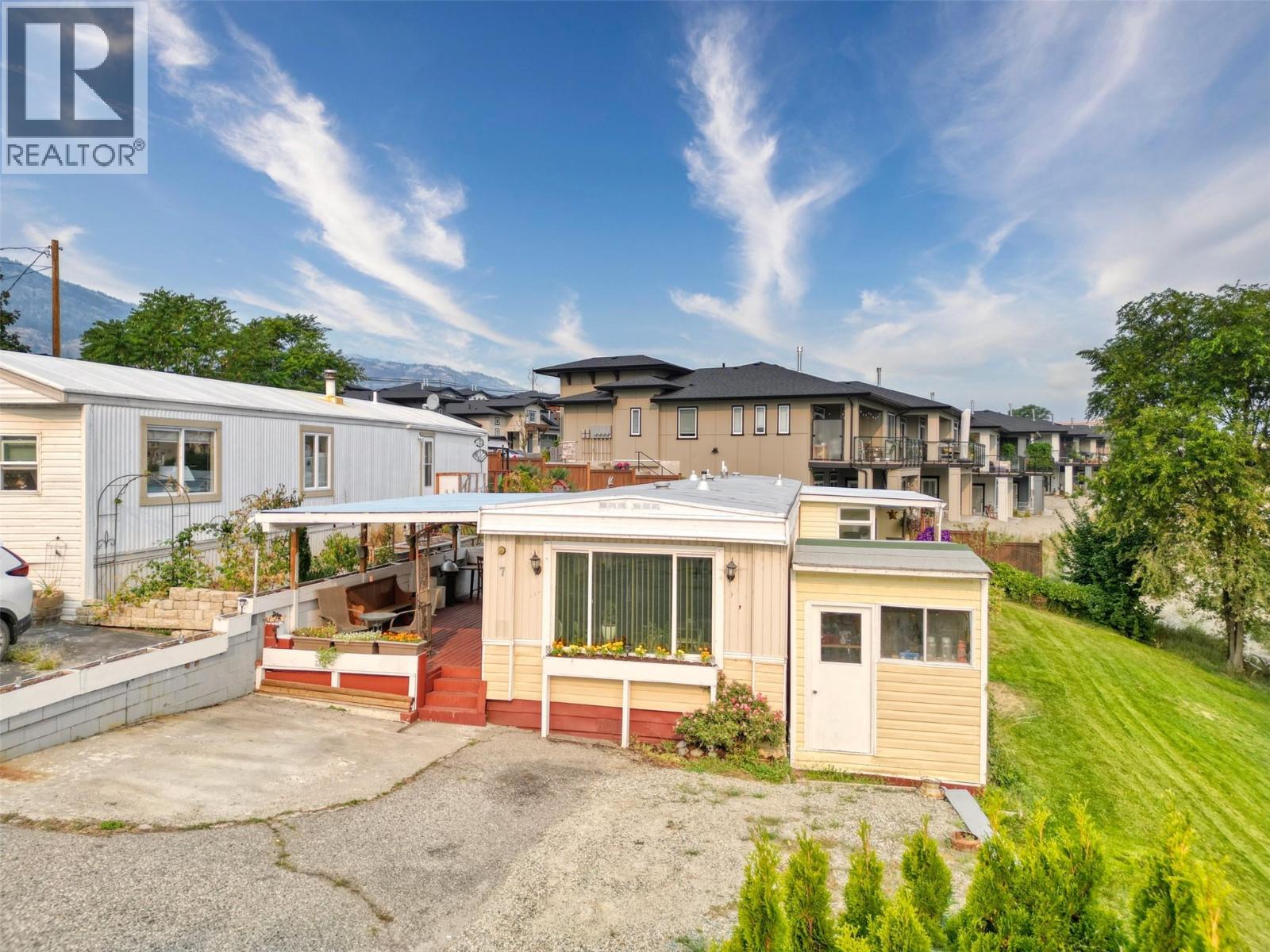 7 9106 Main Street Street, Osoyoos
