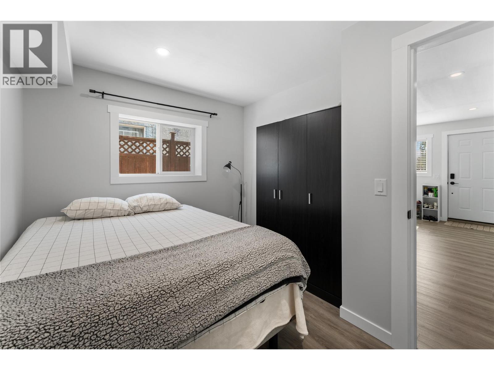  950 Raymer Avenue, Kelowna