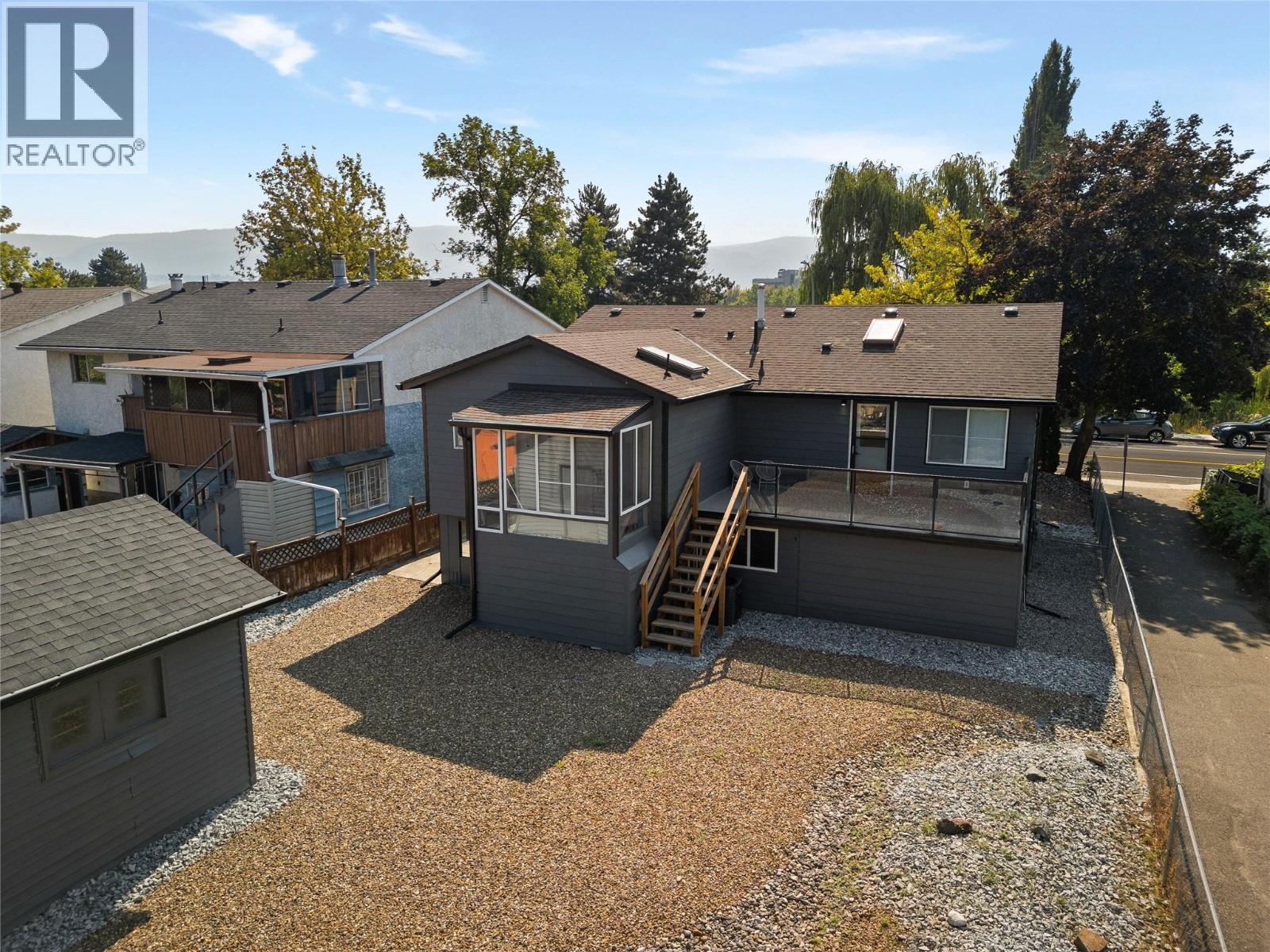  950 Raymer Avenue, Kelowna