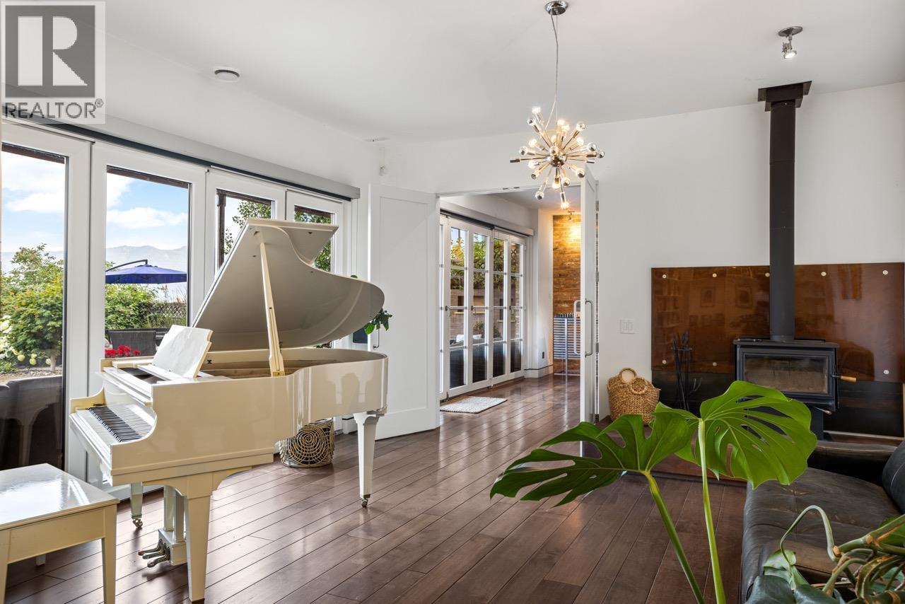  2737 Casa Loma Road, West Kelowna