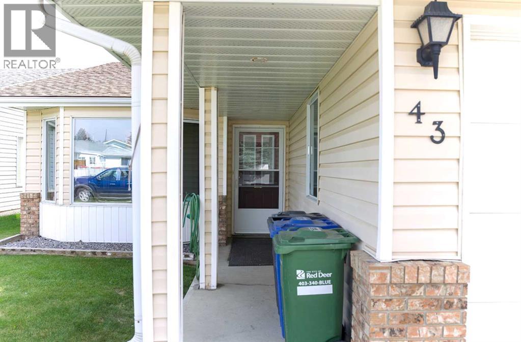 43 Ellis Street North, Red Deer