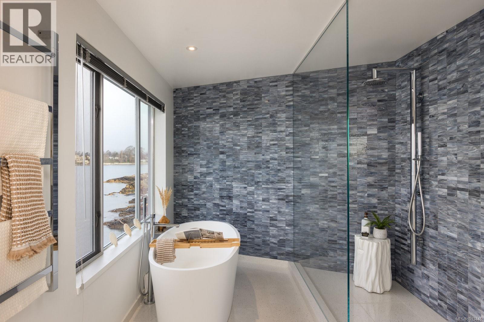  2179 Crescent Road, Oak Bay