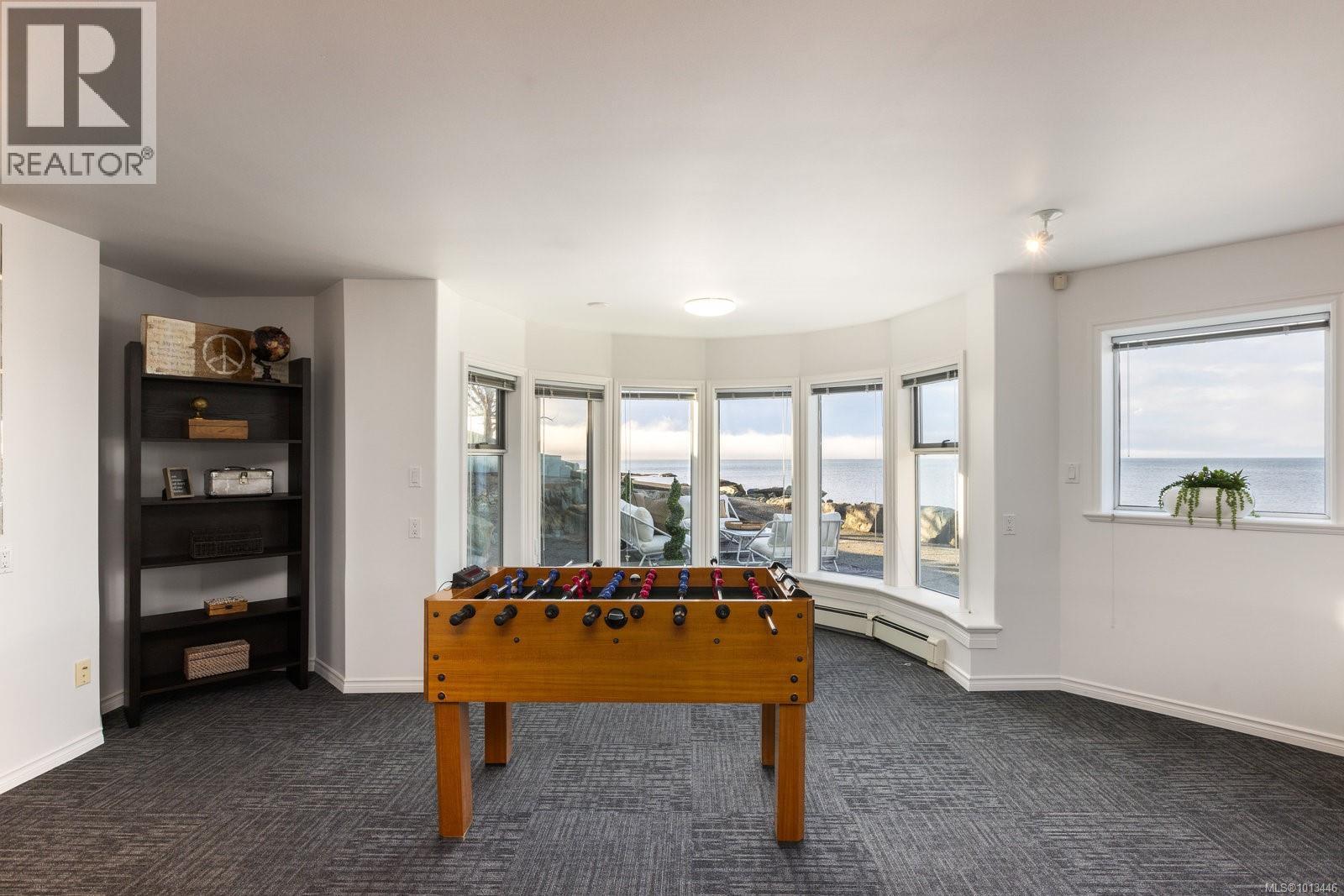  2179 Crescent Road, Oak Bay