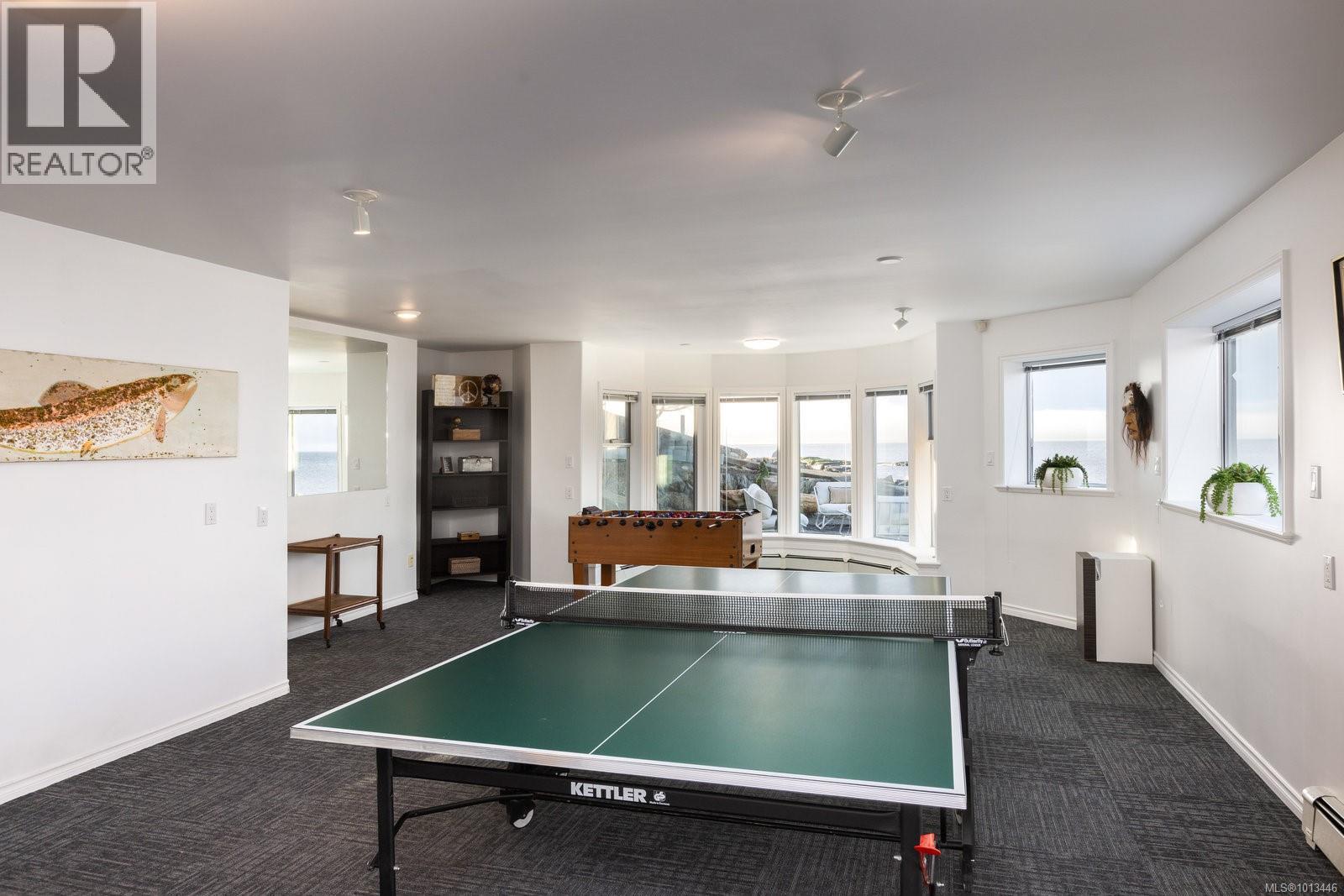  2179 Crescent Road, Oak Bay