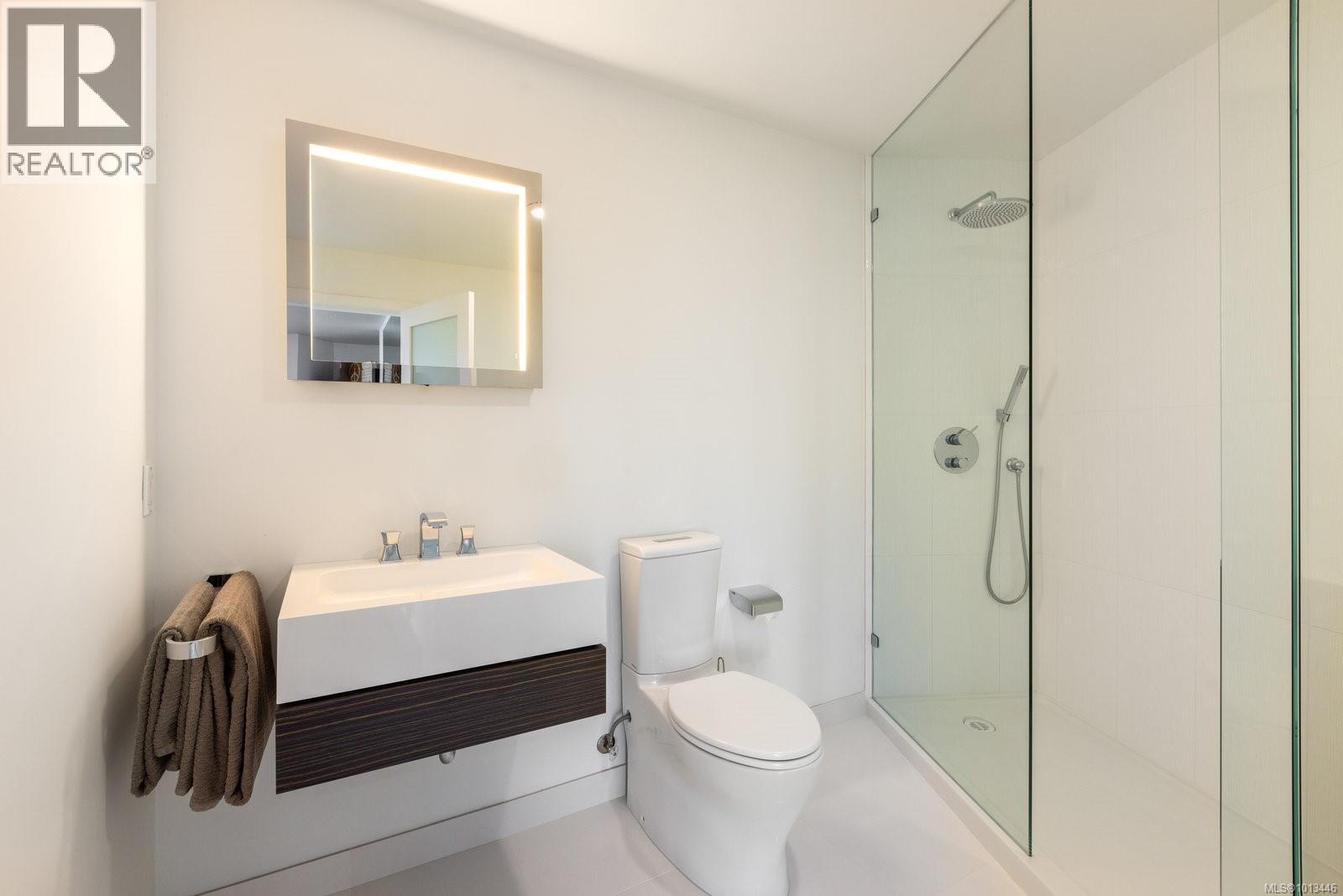  2179 Crescent Road, Oak Bay