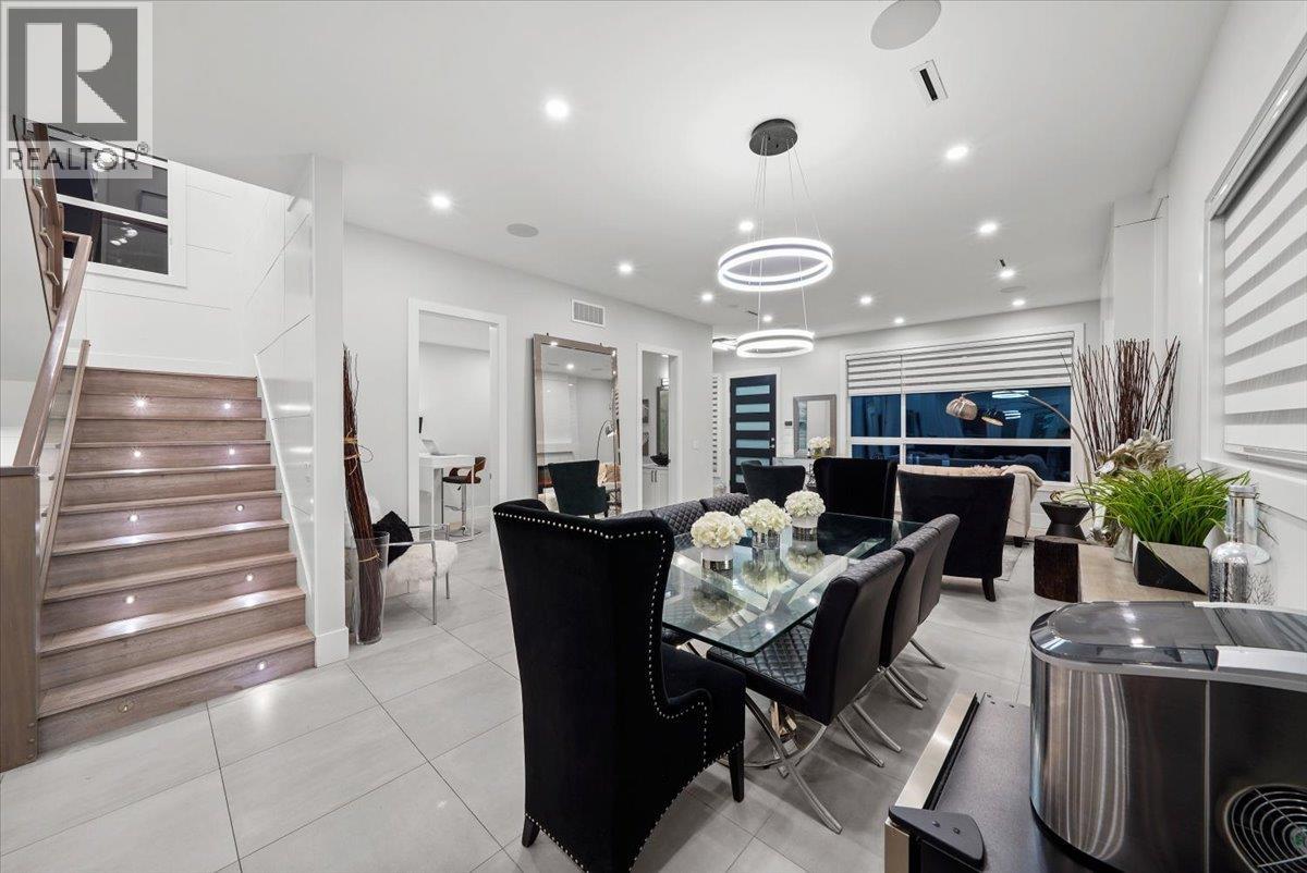 1041 STEWART AVENUE, Coquitlam