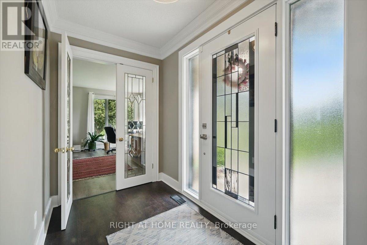 Bright and large foyer