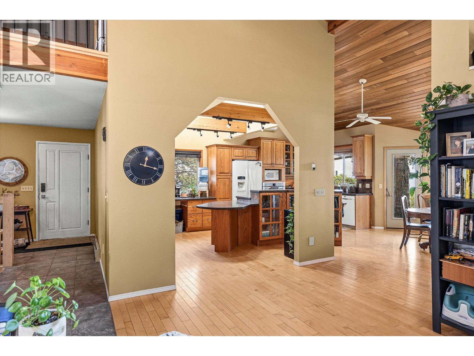  12349 Lake Hill Drive, Lake Country