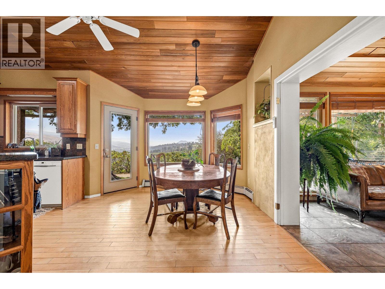  12349 Lake Hill Drive, Lake Country