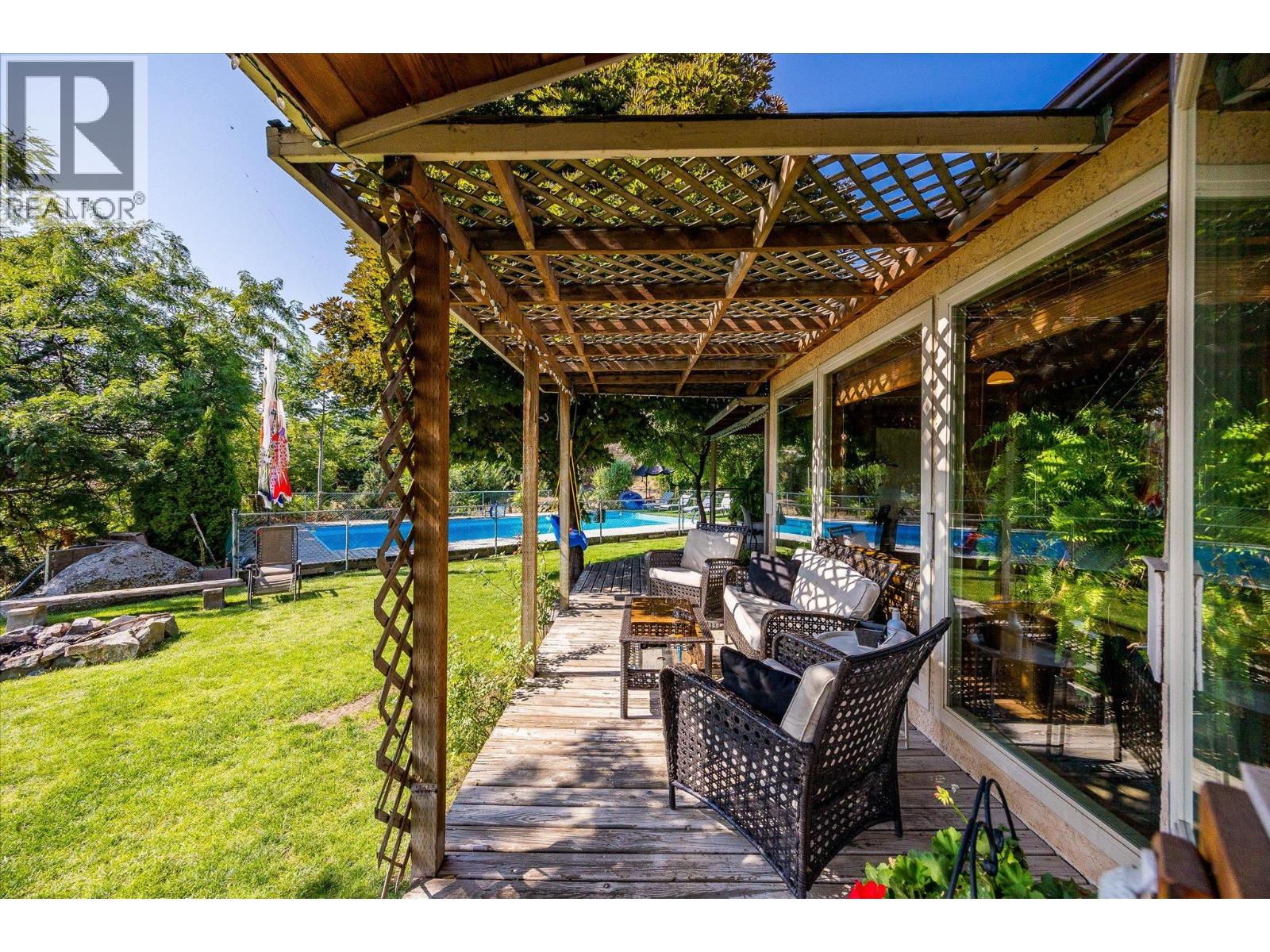  12349 Lake Hill Drive, Lake Country