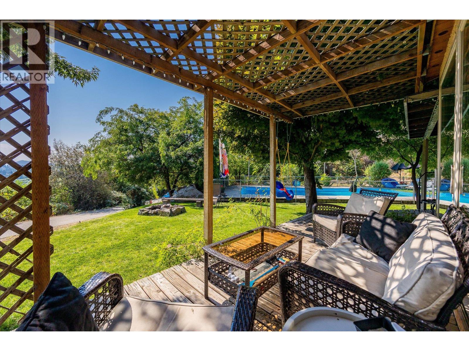  12349 Lake Hill Drive, Lake Country