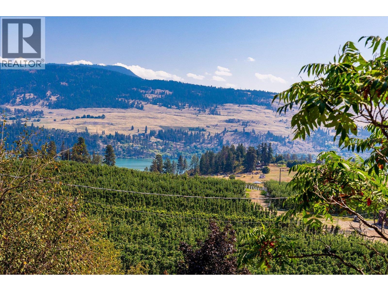  12349 Lake Hill Drive, Lake Country