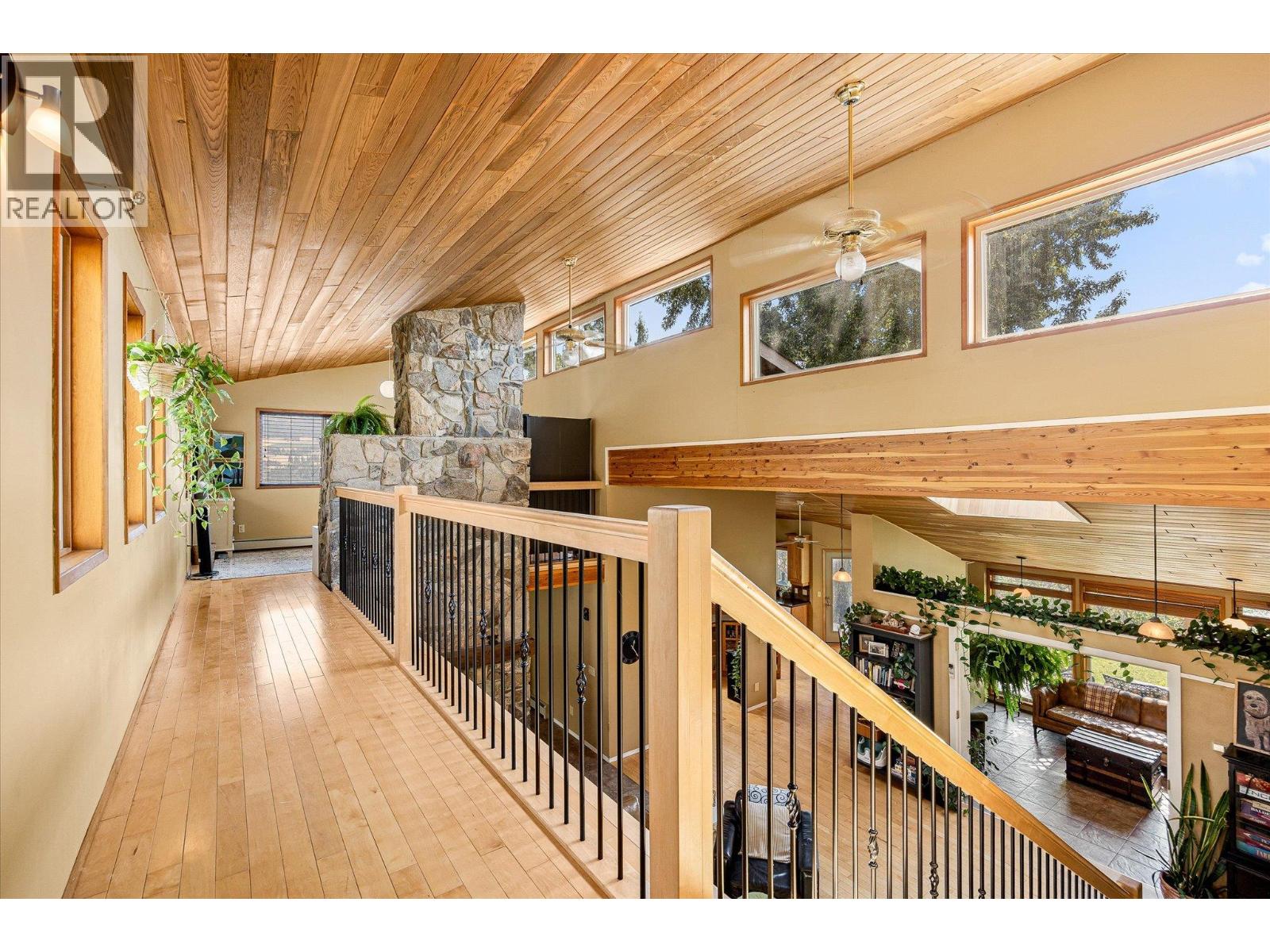  12349 Lake Hill Drive, Lake Country