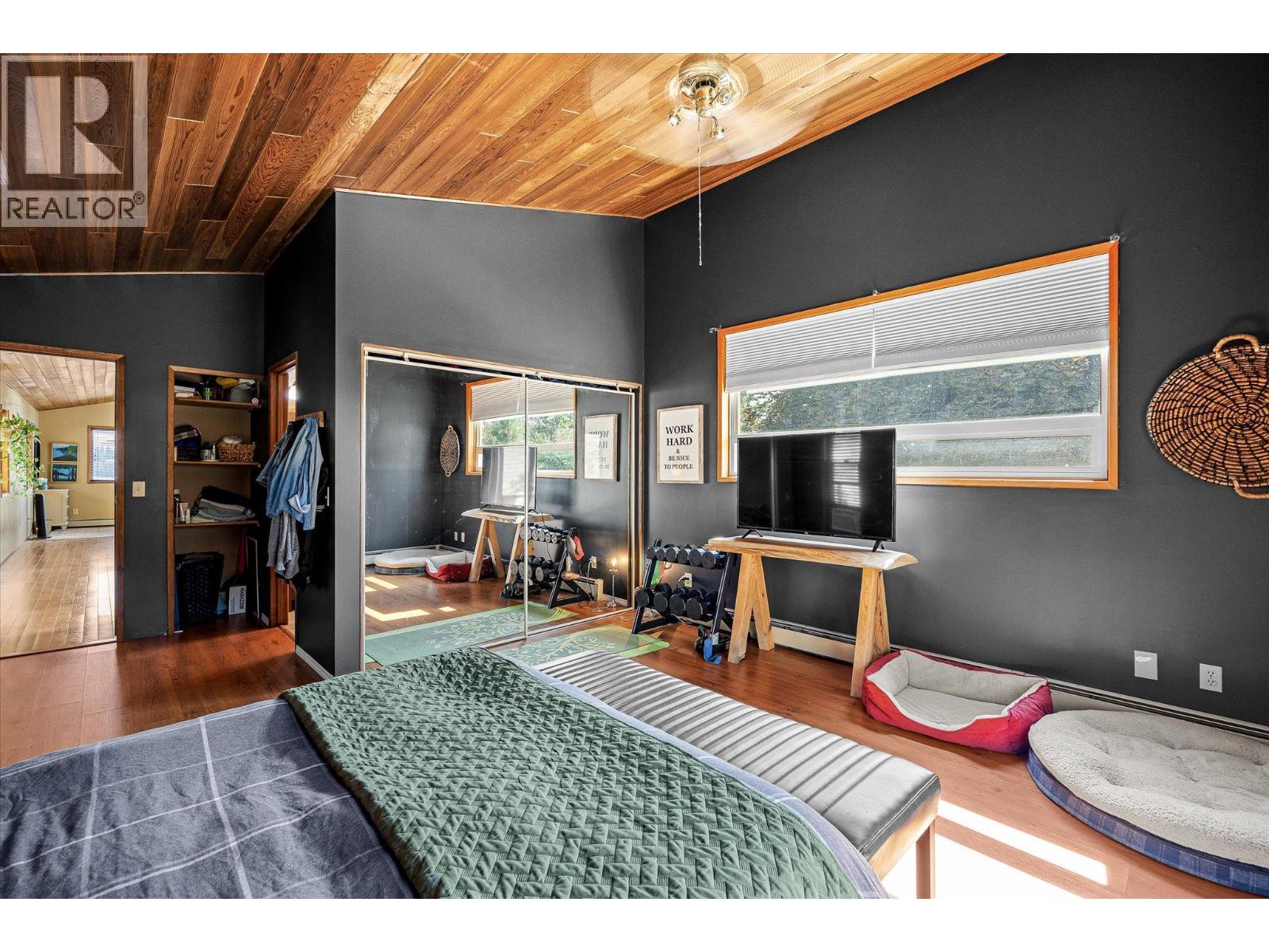  12349 Lake Hill Drive, Lake Country