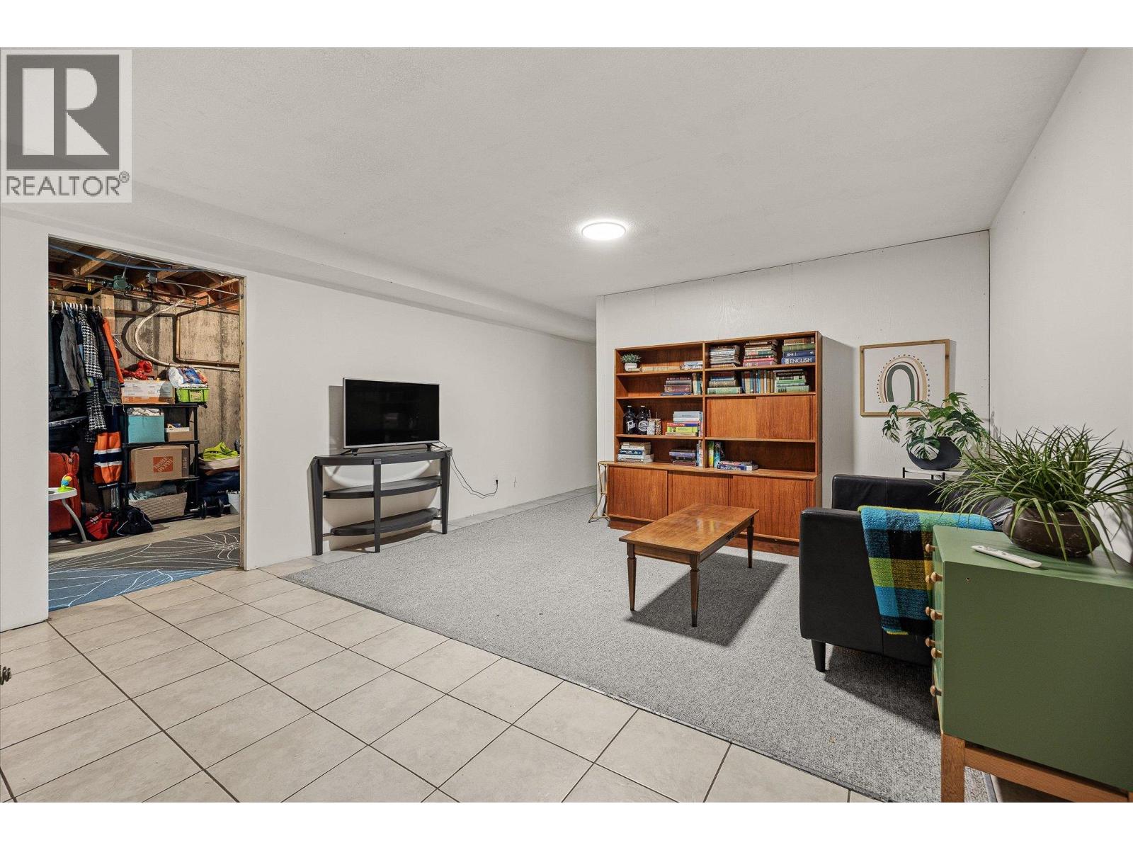  12349 Lake Hill Drive, Lake Country