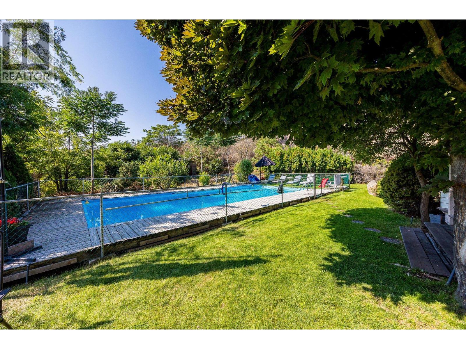  12349 Lake Hill Drive, Lake Country