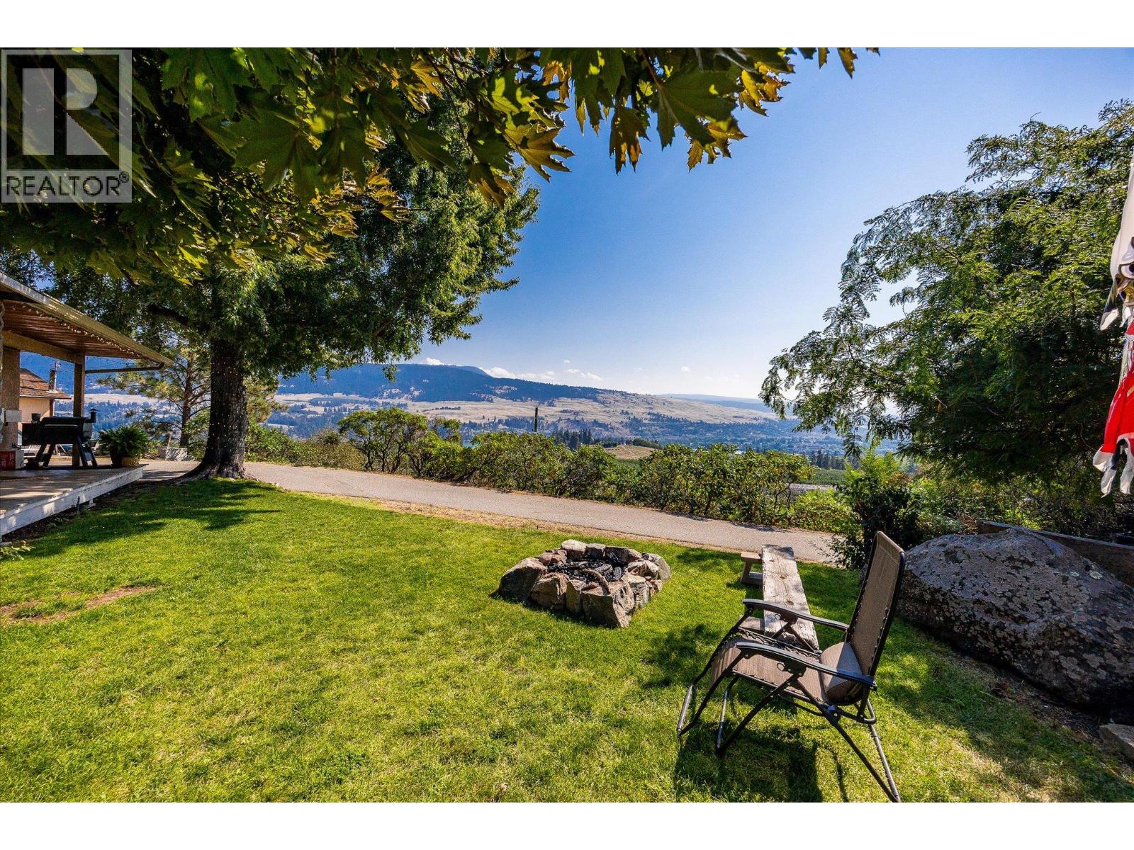  12349 Lake Hill Drive, Lake Country