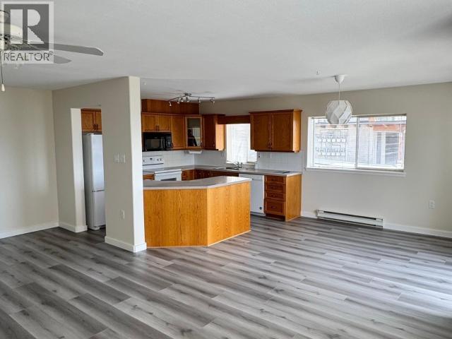 104-6900 BURNABY STREET, Powell River