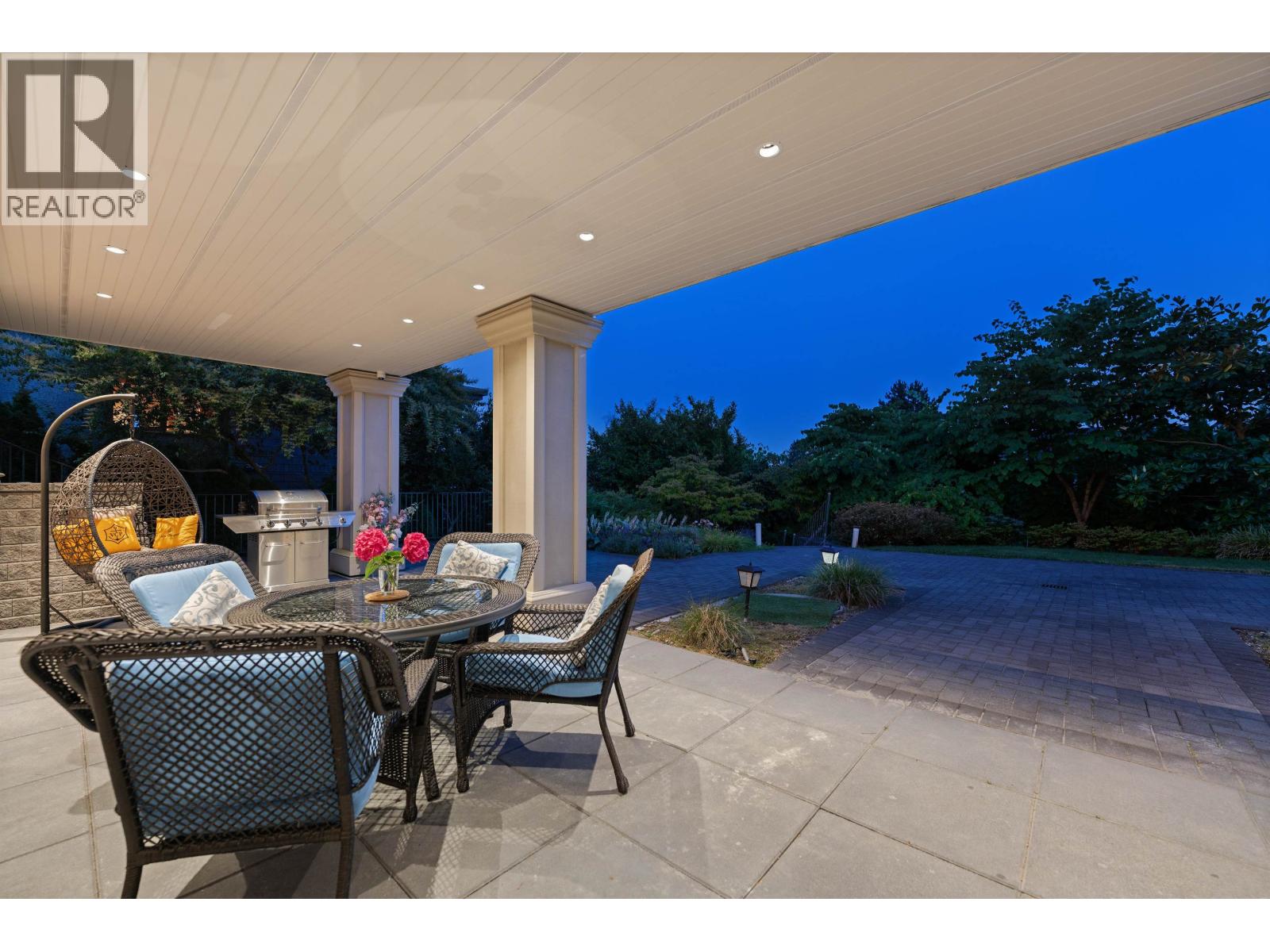 2540 MATHERS AVENUE, West Vancouver