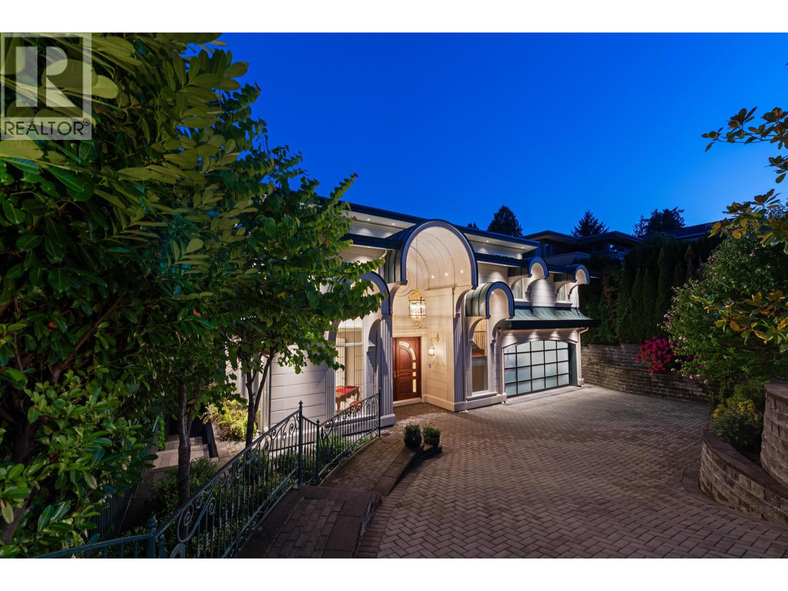 2540 MATHERS AVENUE, West Vancouver