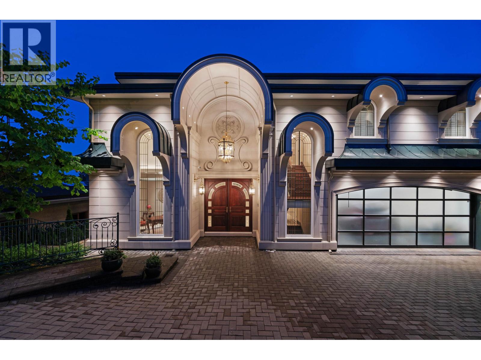 2540 MATHERS AVENUE, West Vancouver