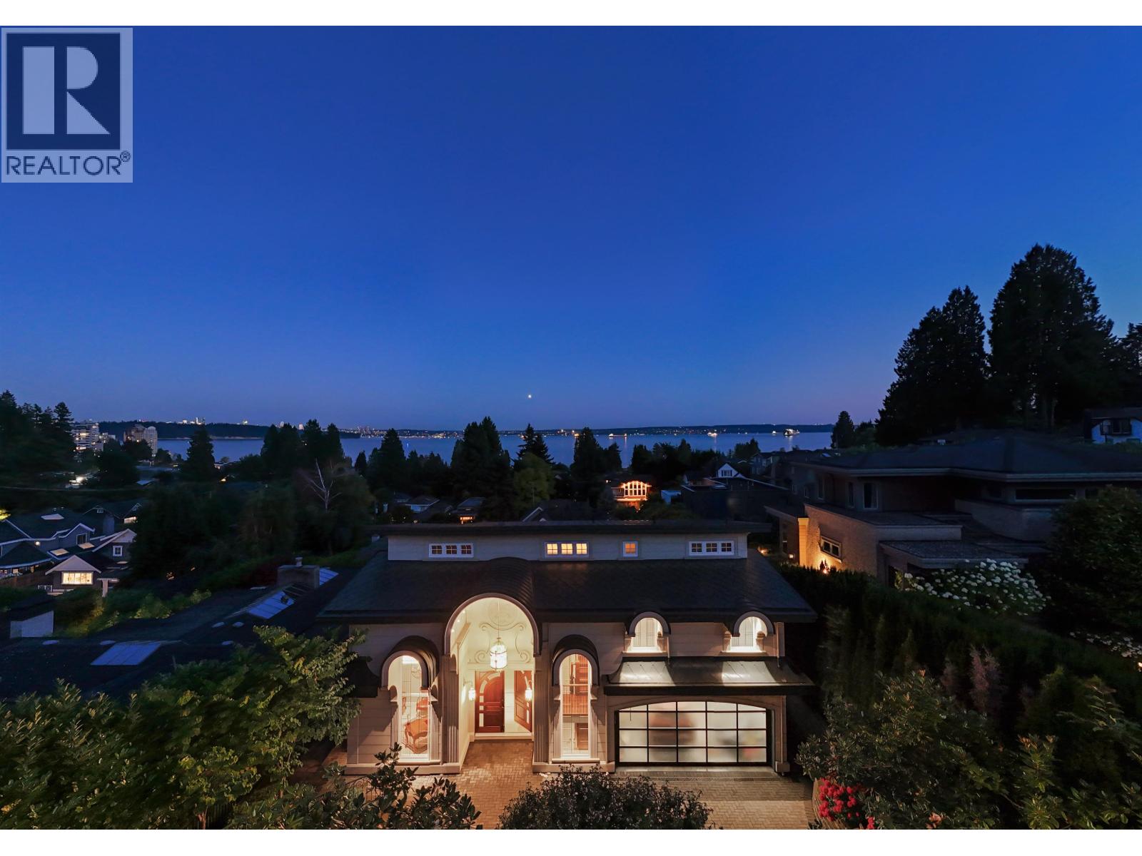 2540 MATHERS AVENUE, West Vancouver