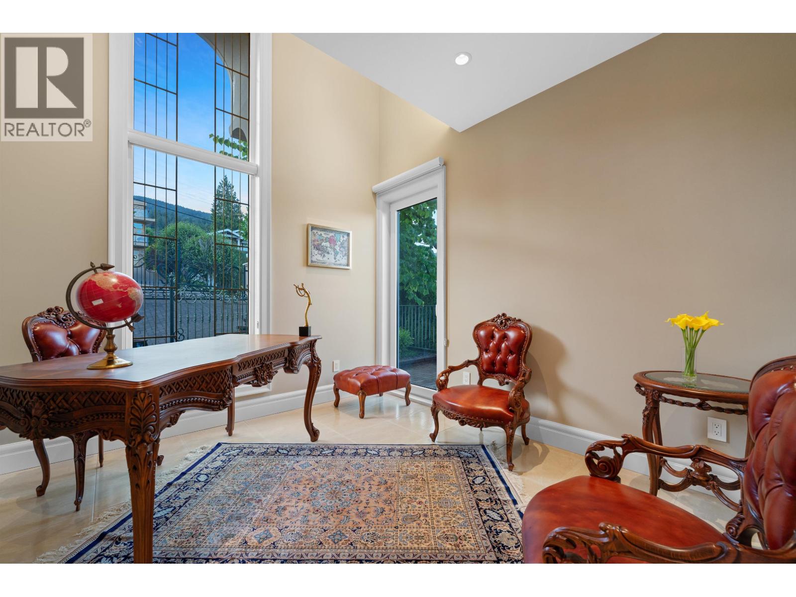2540 MATHERS AVENUE, West Vancouver
