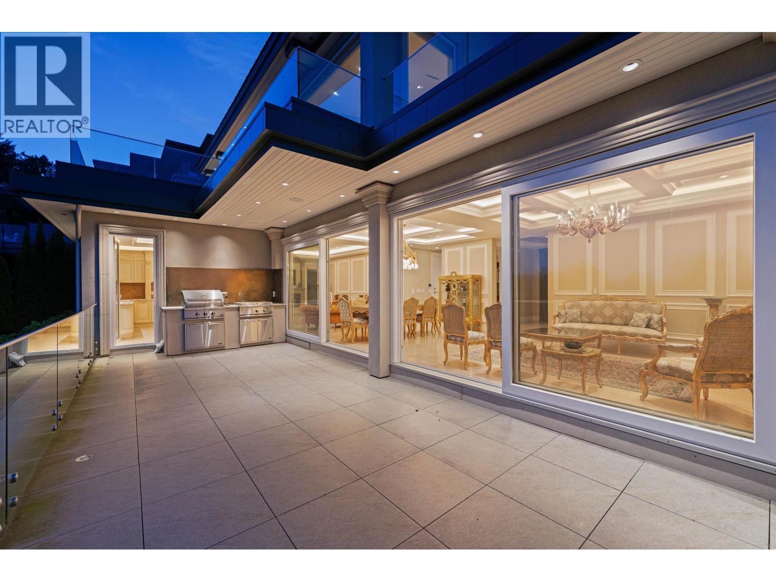 2540 MATHERS AVENUE, West Vancouver