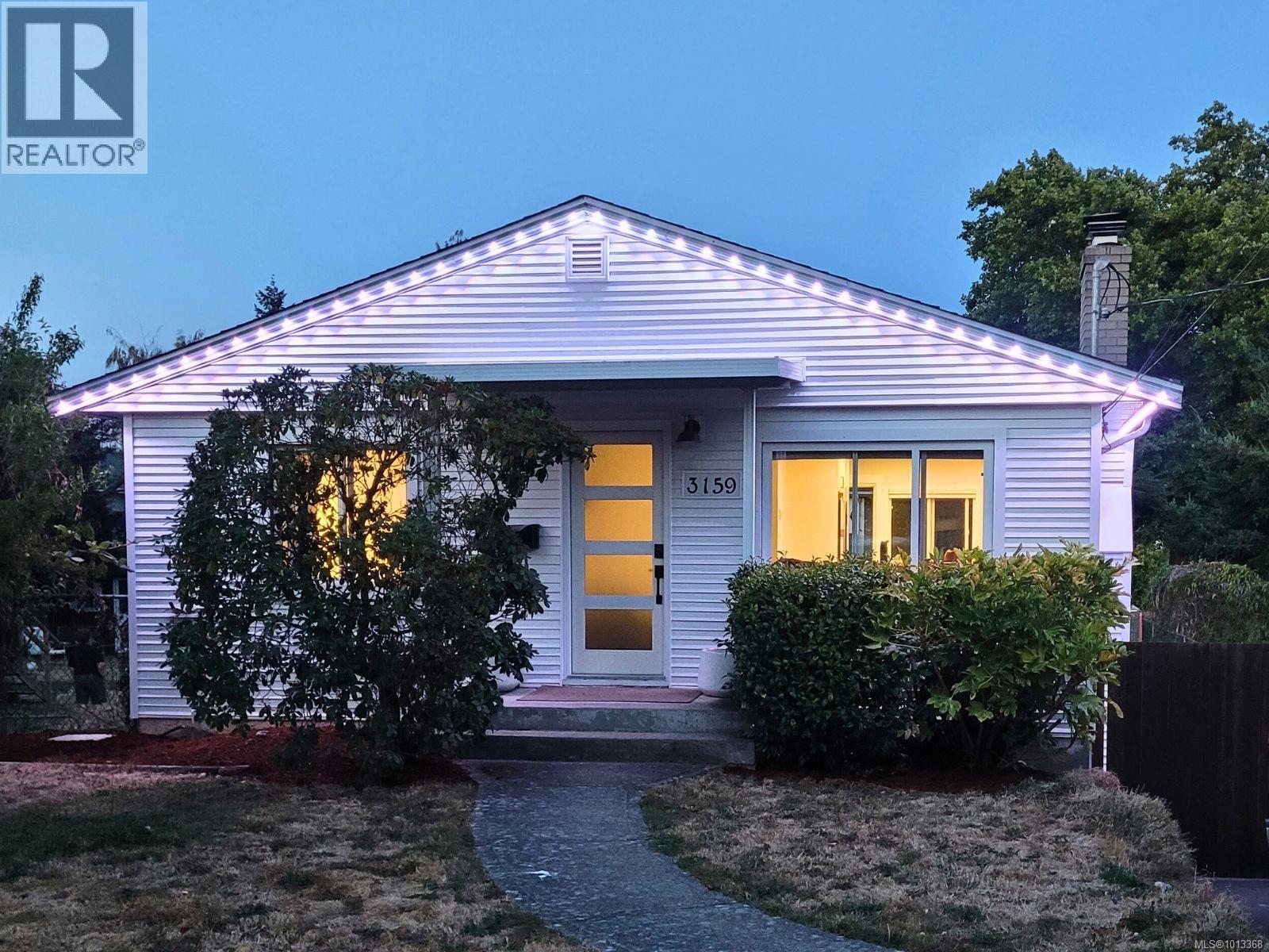 Single Family House for Sale in  Alder St Victoria 