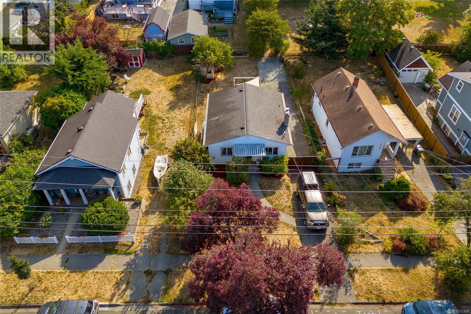 Single Family House for Sale in  Alder St Victoria 