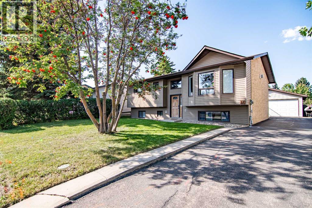 68 Heritage Drive, Lacombe