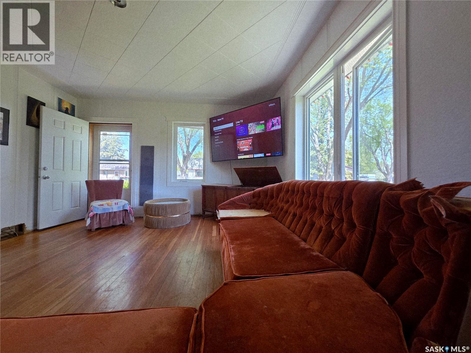 230 2ND AVENUE W - 19
