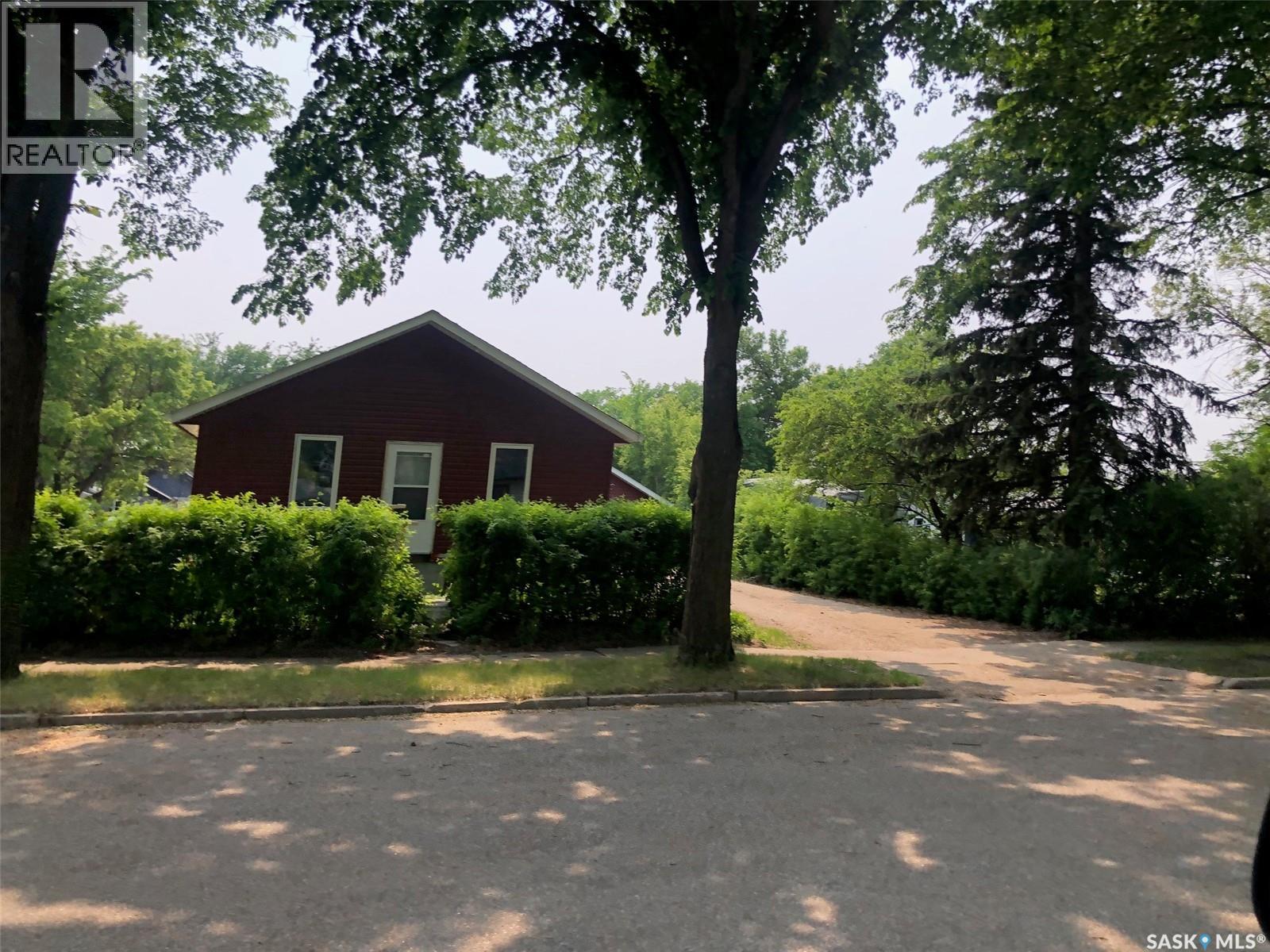 230 2ND AVENUE W - 37